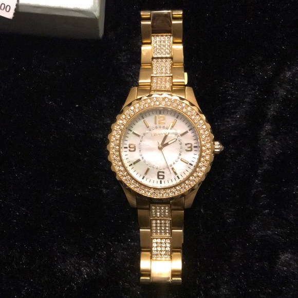 Express Gold Watch - Picture 4 of 4